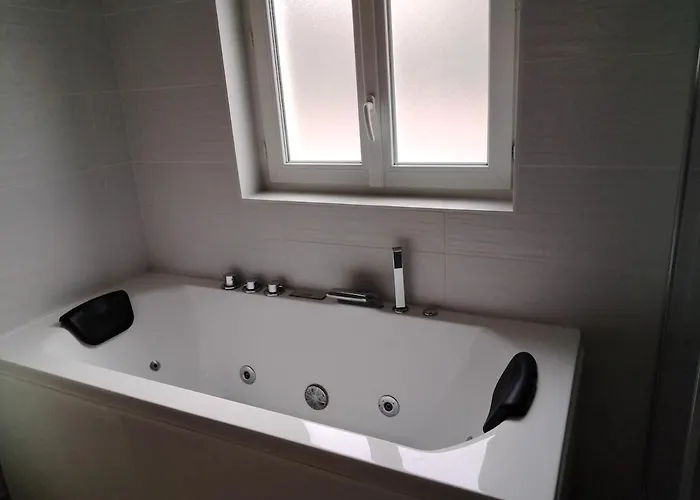 Maison Proche Circuit 24h * Arnage